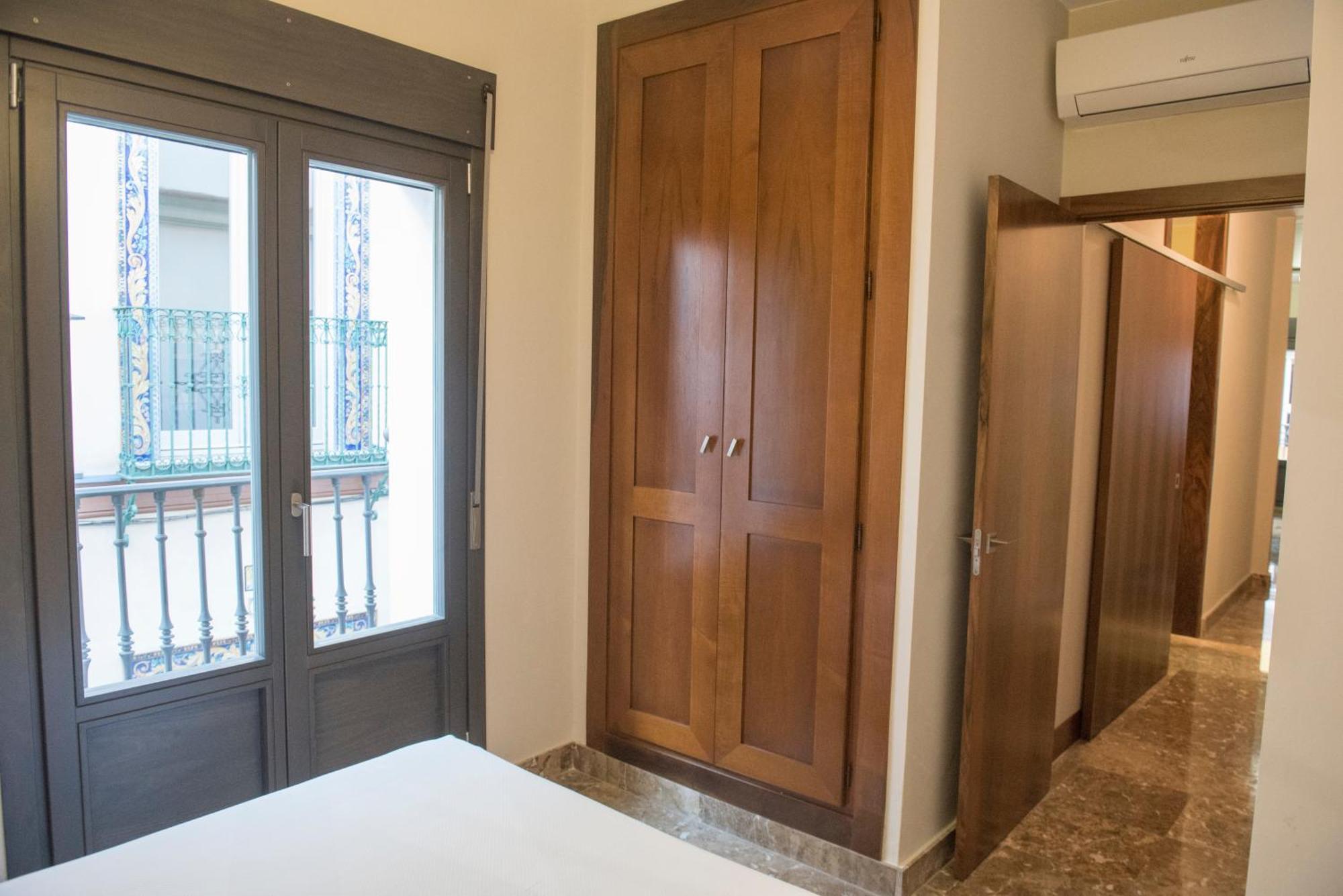 Apartamentos Luxury Puente De Triana إشبيلية المظهر الخارجي الصورة