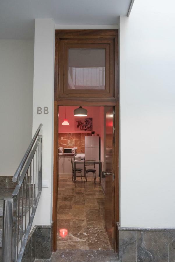 Apartamentos Luxury Puente De Triana إشبيلية المظهر الخارجي الصورة
